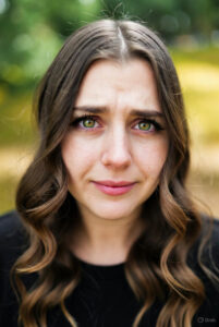 Pessoa praticando grounding em crise emocional, simbolizando controle de impulsos e regulação no TPB com estratégias TCD